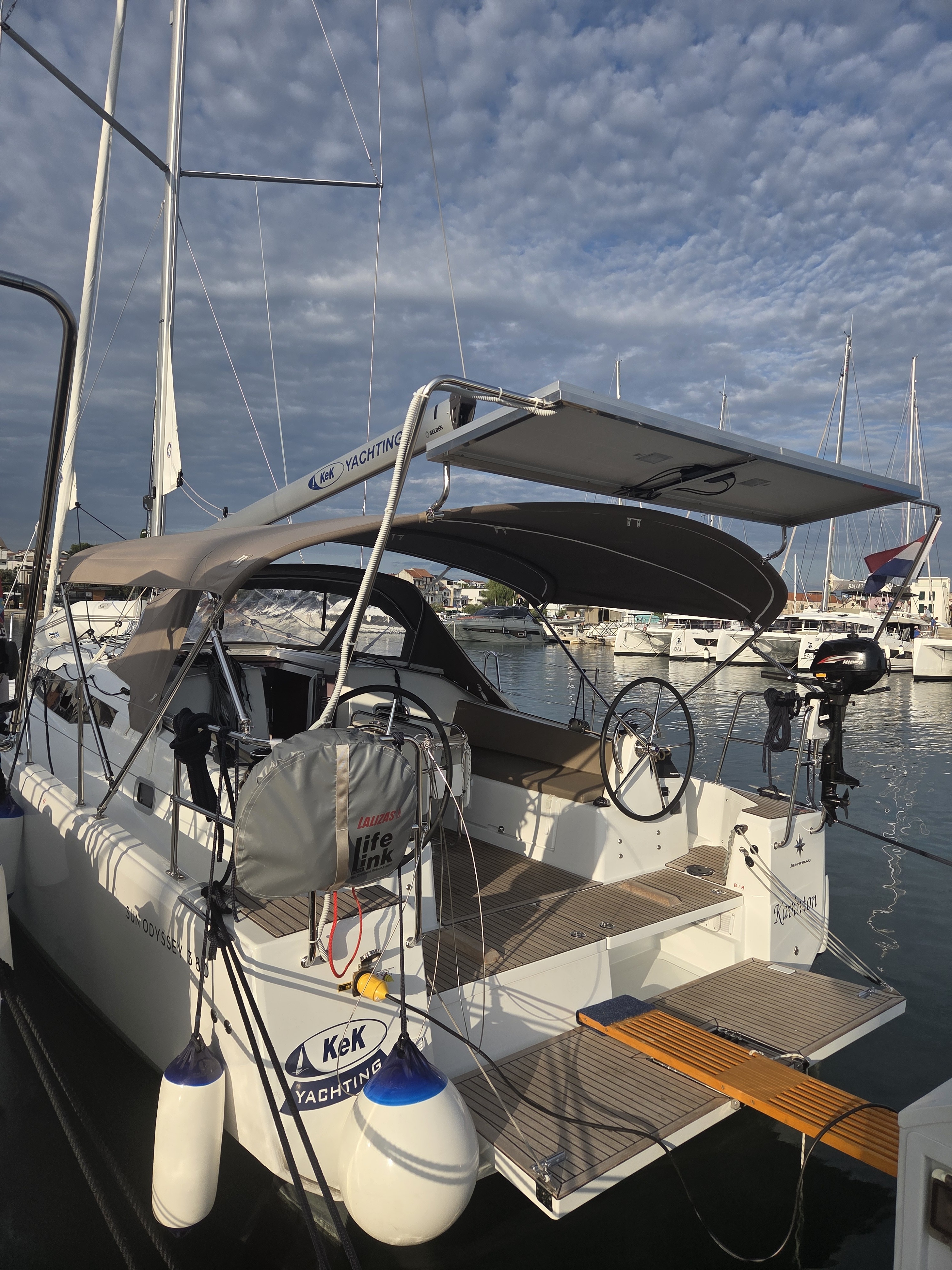 Kavinton, Sun Odyssey 380